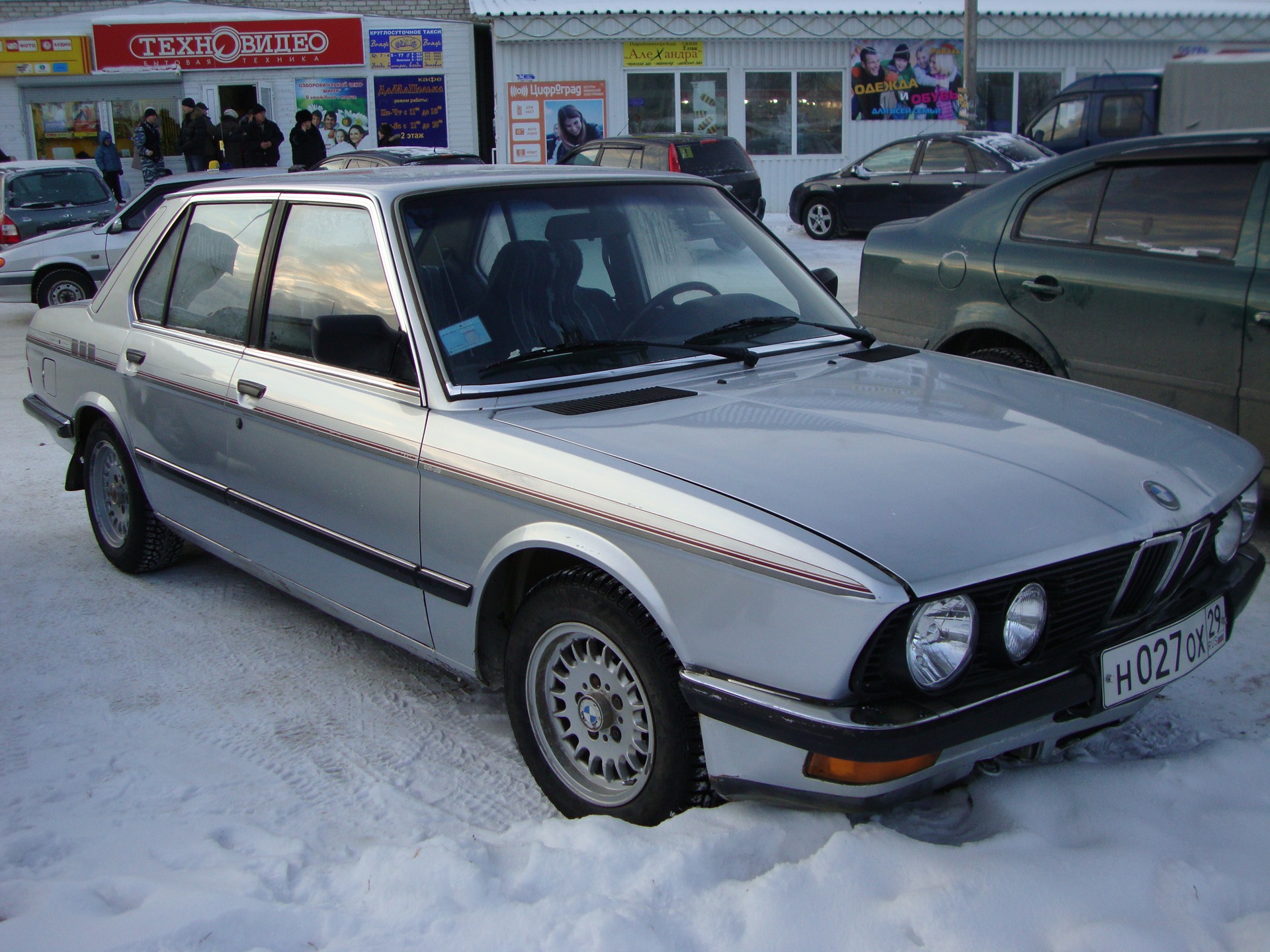 BMW 5 1985