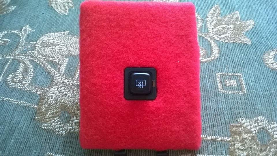 Кнопка принудительного включения вентилятора — Lada 21074, 1,6 л, 2008 ...