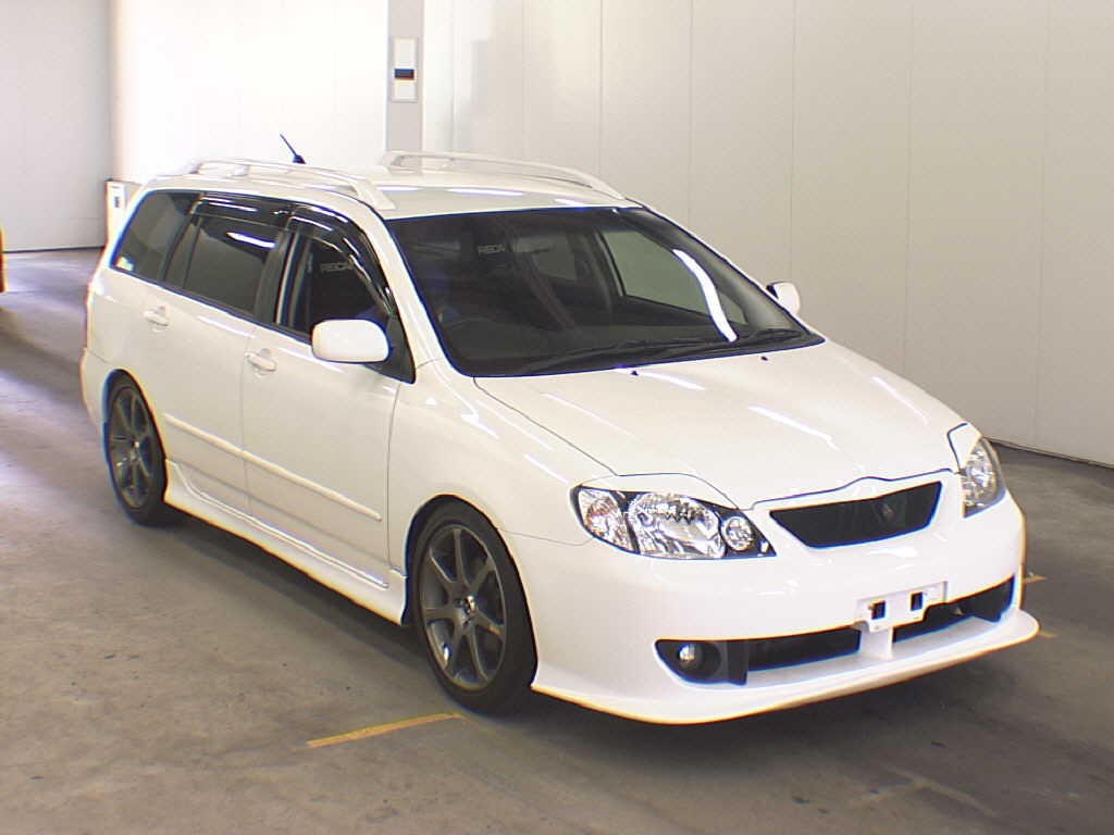 Toyota Corolla Fielder 2013 stance