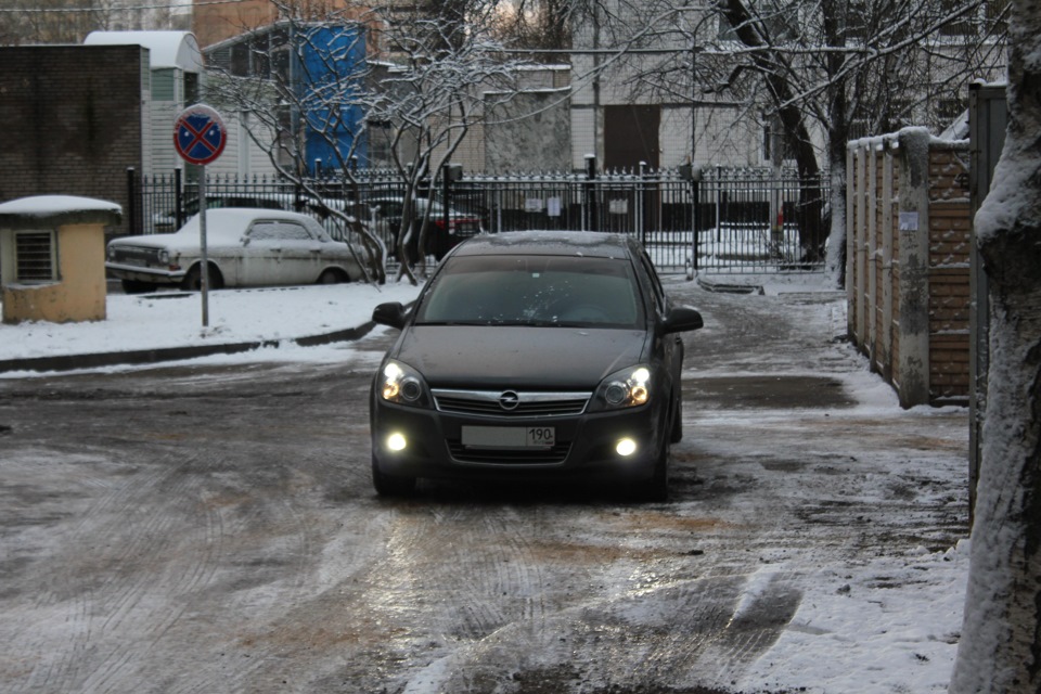 Ходовые огни на авто на опель