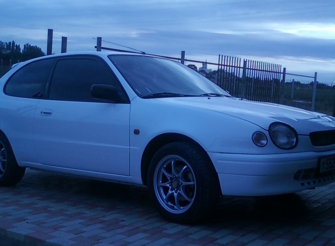     Toyota Corolla 13 1999 