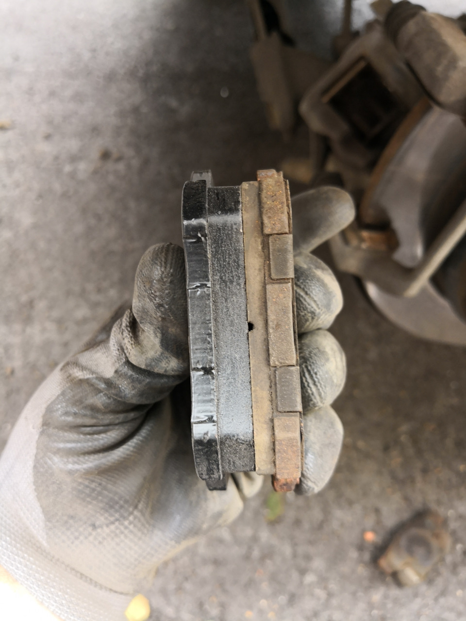 Можно ещё кататься на старых, но писк и скрип при торможении + зуд в руках😁😁😁… — Haval H6 (1G)