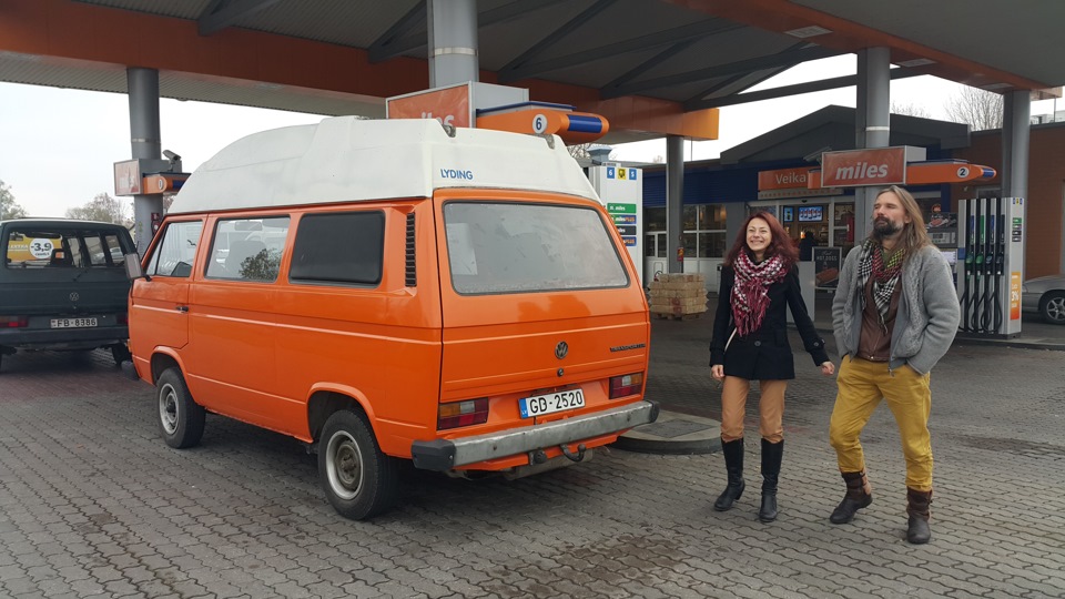 Orange VW t2 vanlife