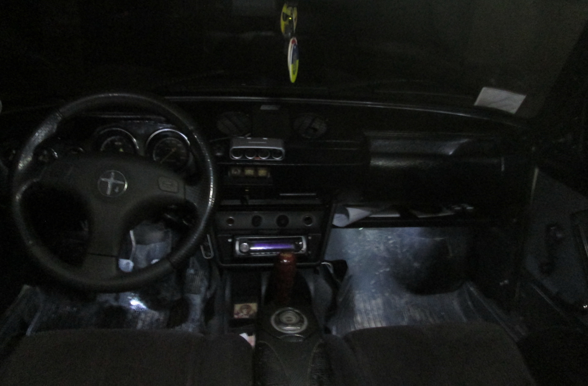 Вежливая подсветка салона — Lada 21063, 1,3 л, 1987 года | тюнинг | DRIVE2