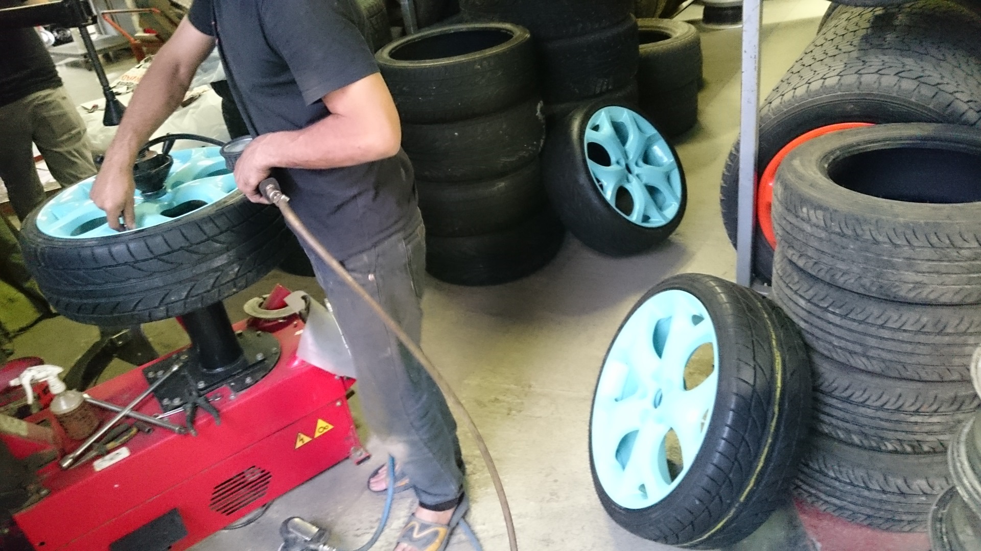 Наяда диски. Покраска дисков слик. Покраска дисков серебристый. Наяда диски. Наяда диски.