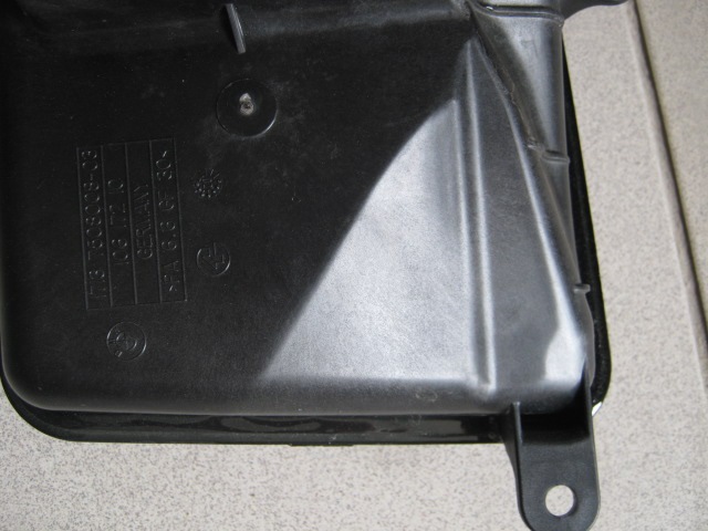 Течь расширительного бачка. — BMW 7 series (E65/E66), 3,6 л, 2002 года ...