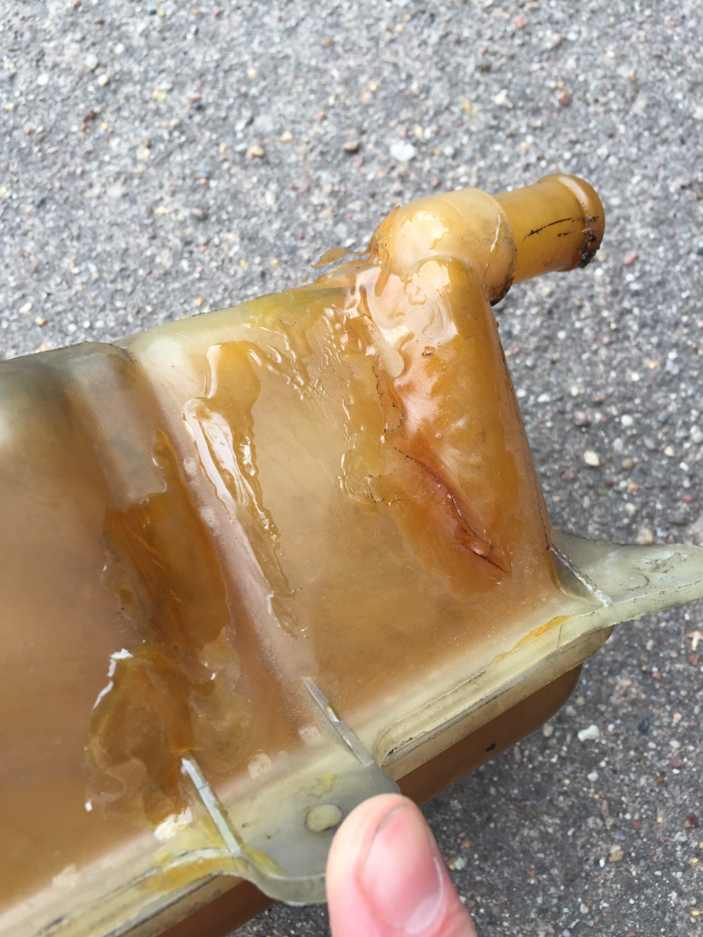 Замена расширительного бачка ОЖ и воздух в радиаторе печки — Audi A6 ...