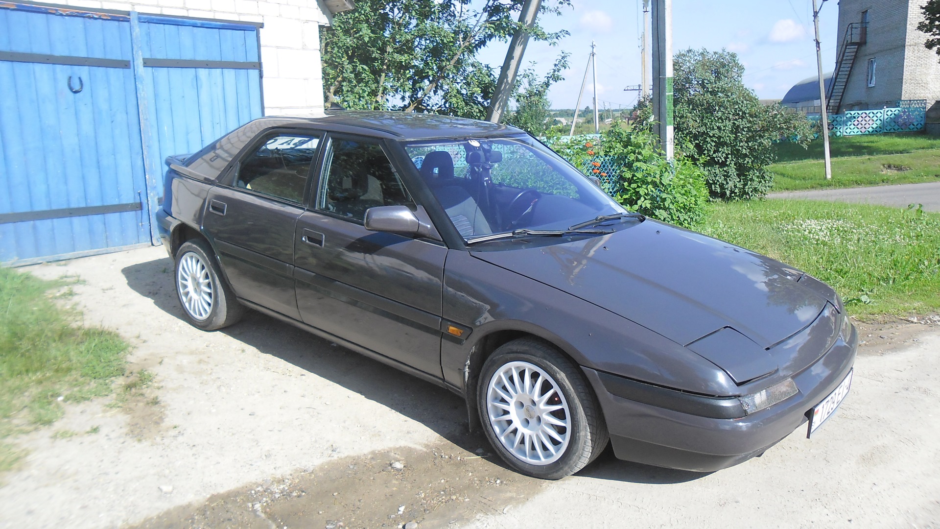 Мазда 1991. Mazda 323, 1991 1.6. Mazda 323 1991 год. Mazda 323 1991 Black. Мазда 323 1991 года выпуска.