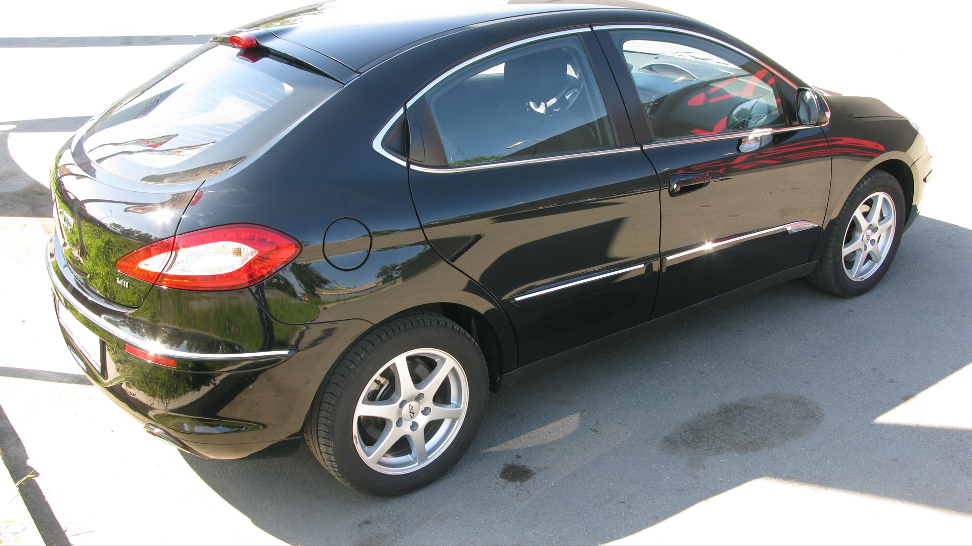 Chery m11 подлокотник