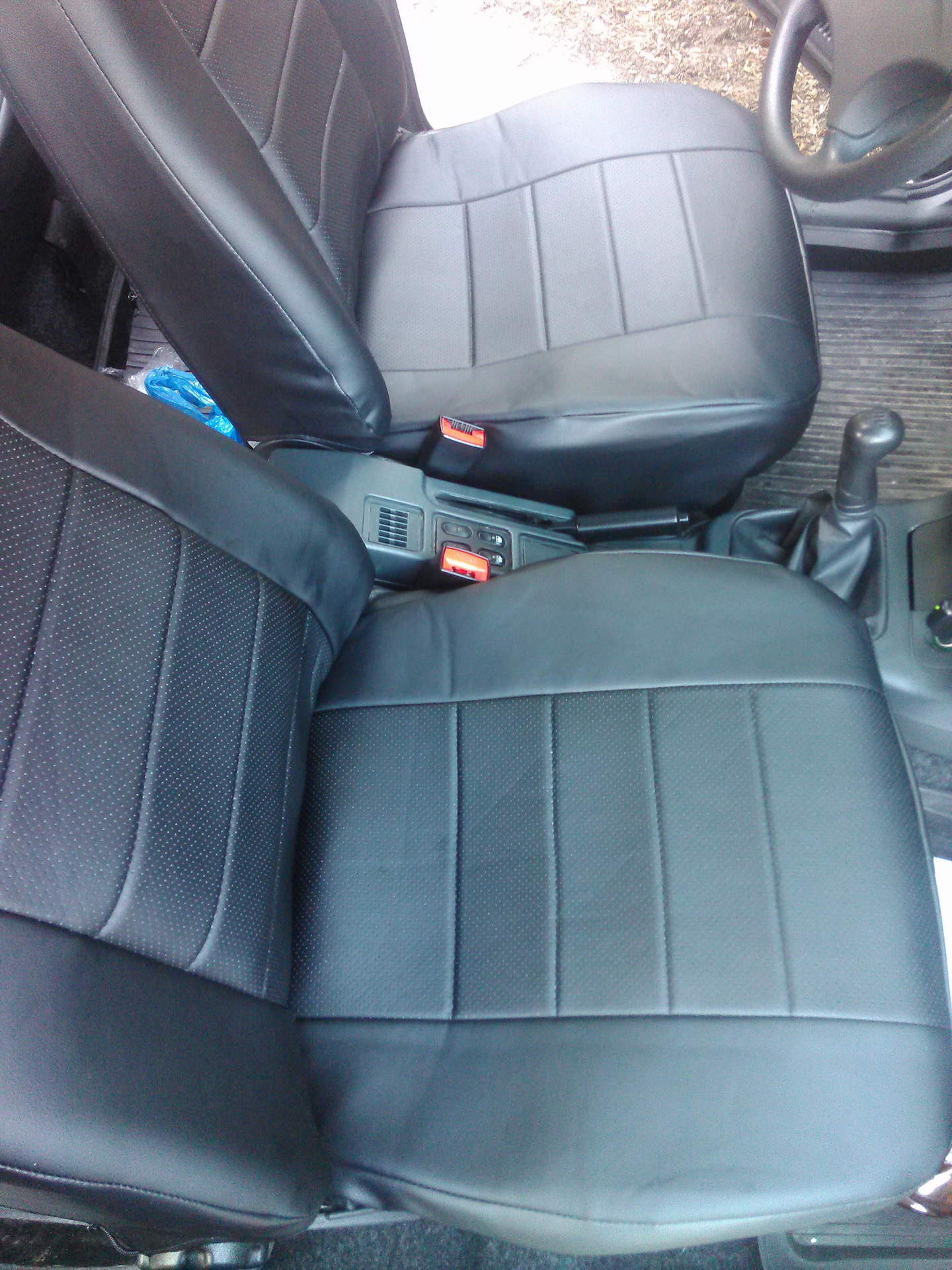 чехлы на ваз 2112 экокожа. сиденья sparco ваз 2112. кожаные чехлы на ваз 2112. чехлы автомобильные на ваз 2112. чехлы ваз 2112 приора.