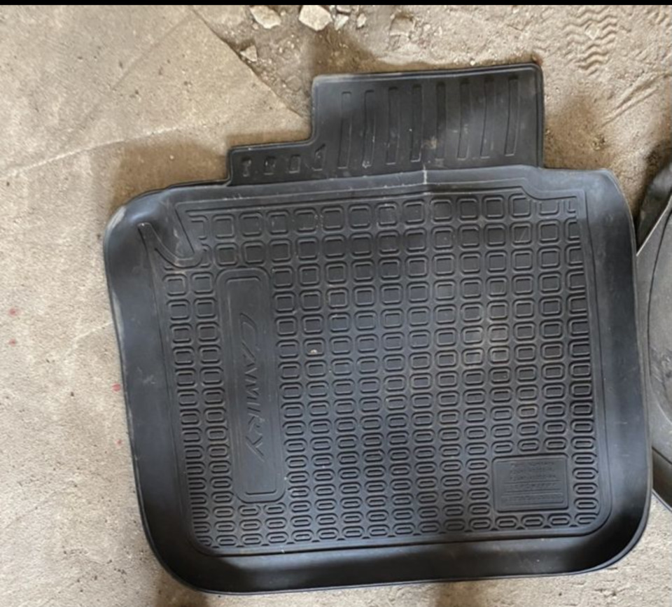 Оригинальные ковры полики Камри 50, 55 на Toyota Camry (XV50). Б/у | 2 ...