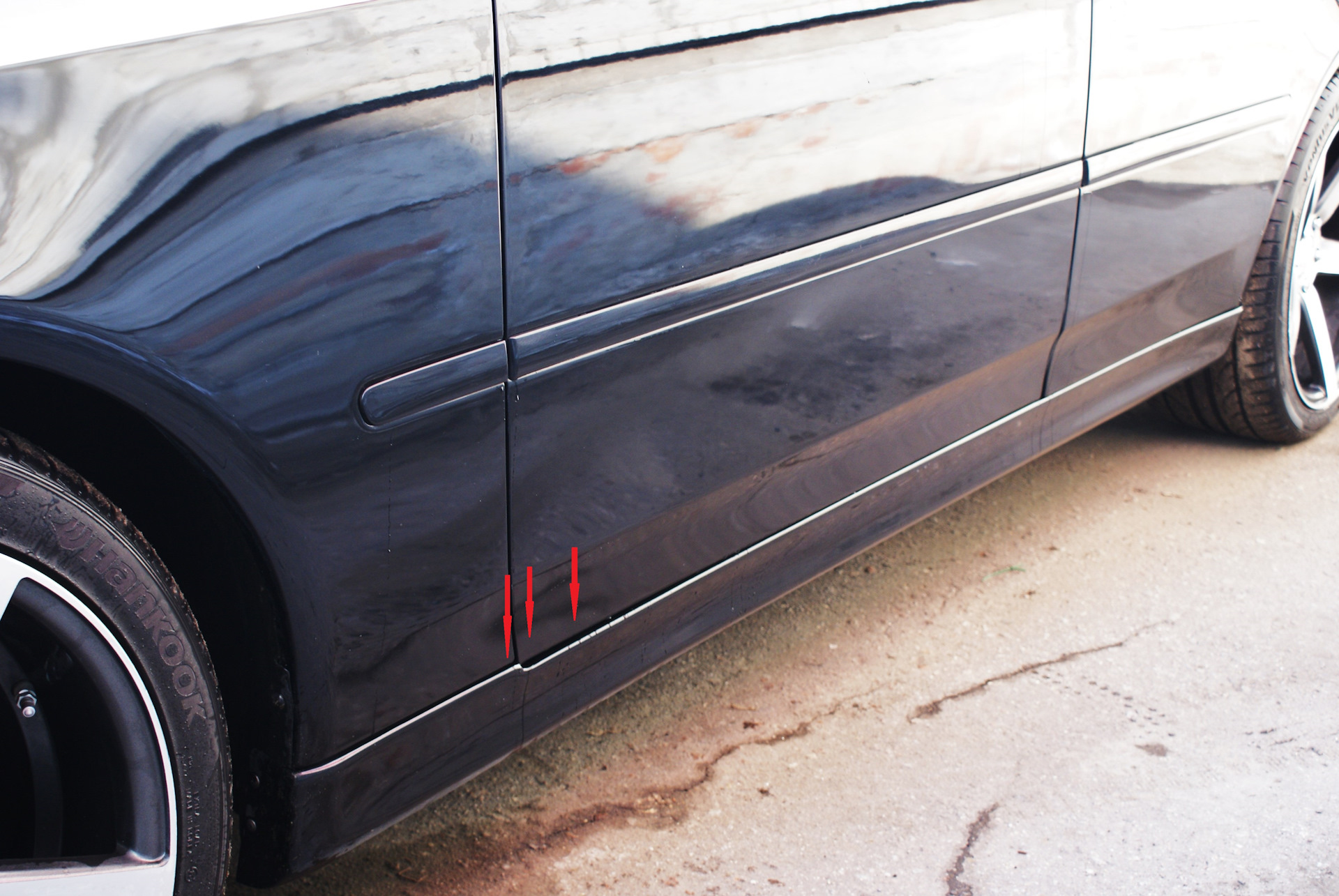 21213 зазор капота. Зазор двери и крыла. Зазоры крыльев ваз 2110. Зазор 2112 крыло дверь. Ваз 2105 зазор между крылом и дверью.