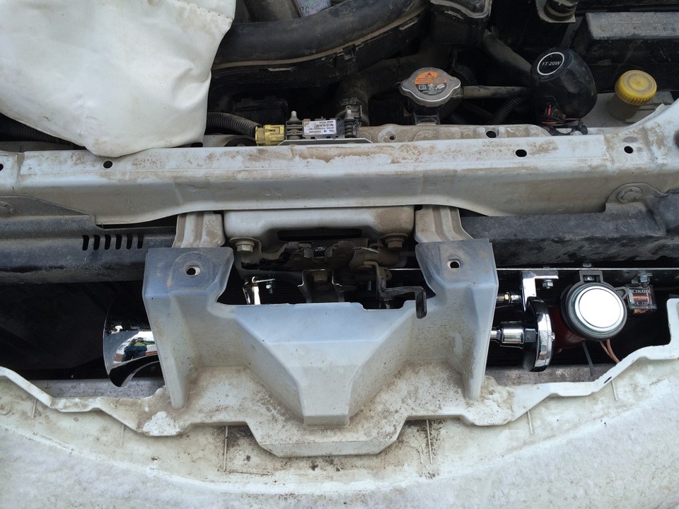 общий вид — Nissan Note (1G)