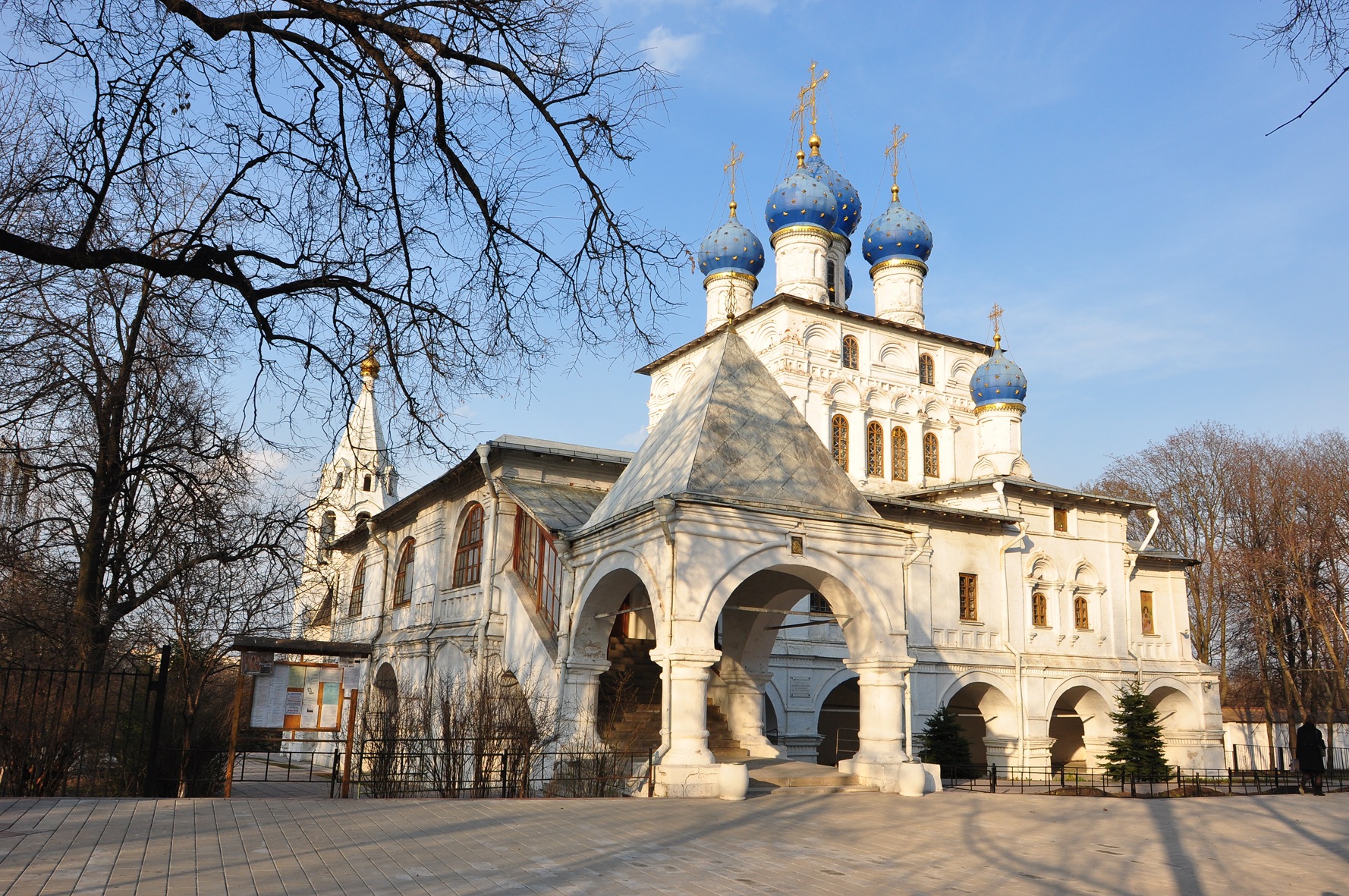 коломенская усадьба в москве