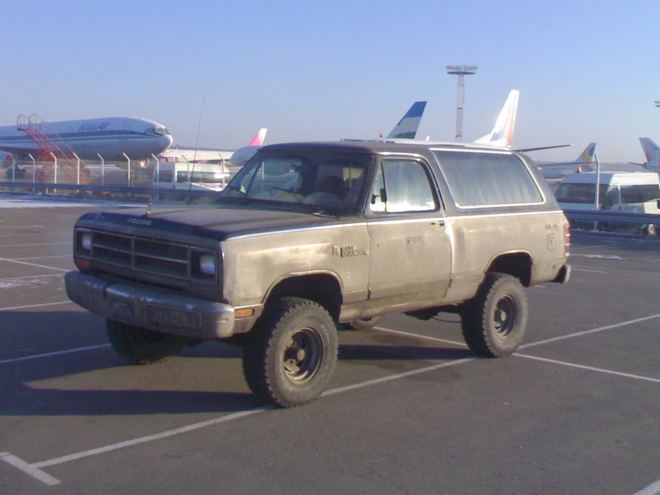 Dodge Ramcharger 1990