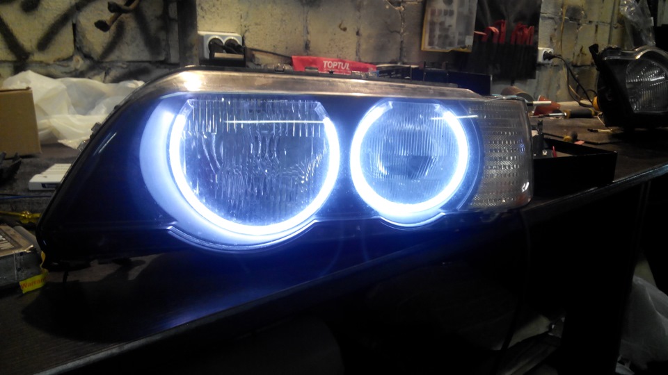 Mazda3 (ангельские глазки), BMW X5 (Ангельские глазки ...