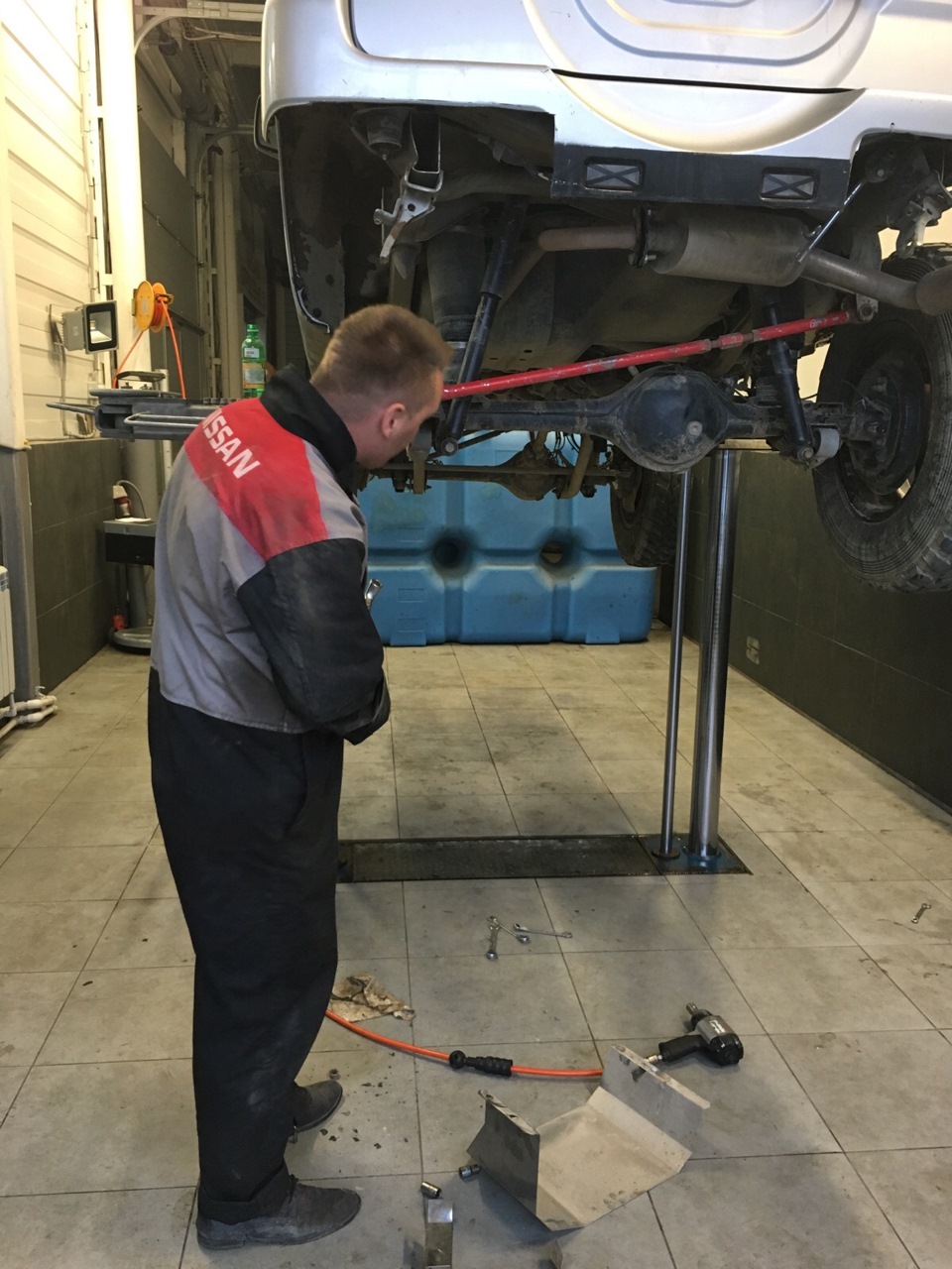 Замена сальника, подшипника и прочего в заднем мосту. — Suzuki Jimny, 2 ...