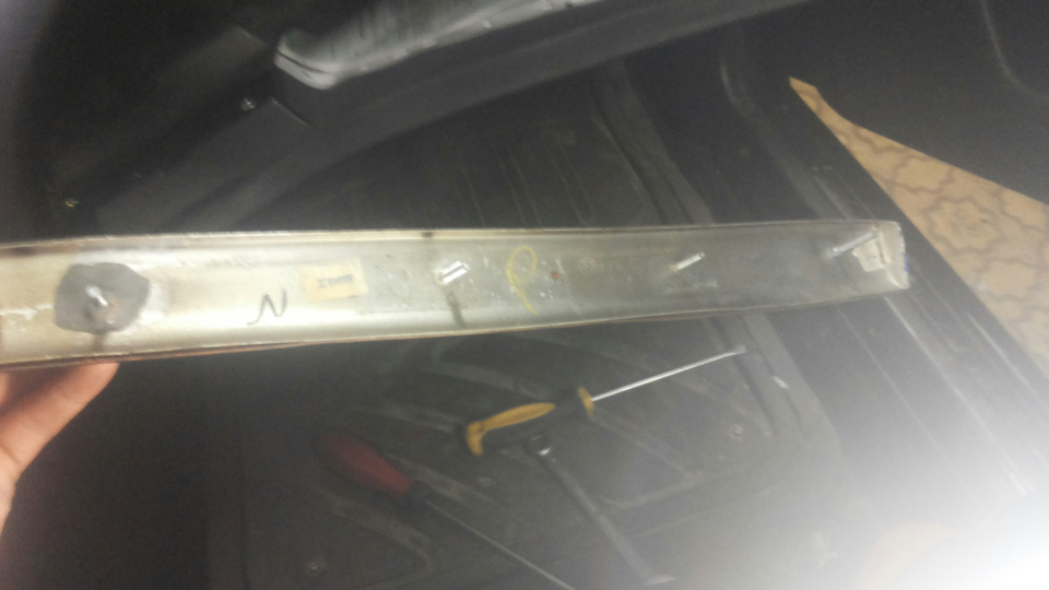 Photo from the logbook BMW 7 series (E38)
