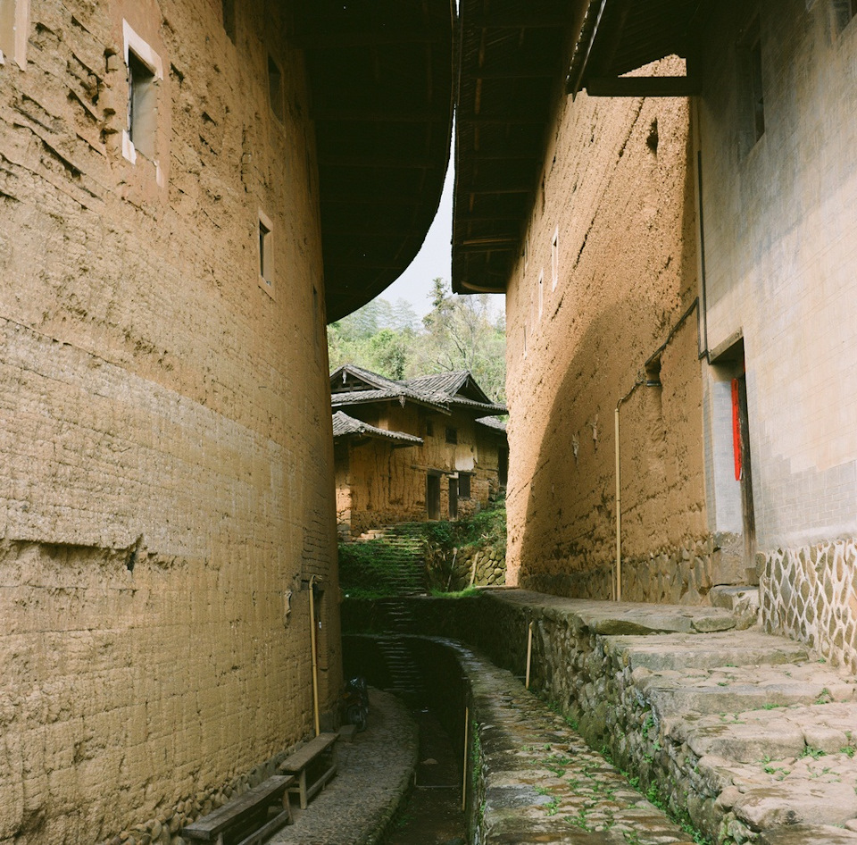 Тулоу в провинции Фуцзянь (Fujian Tulou) — Сообщество «Это интересно  знать...» на DRIVE2