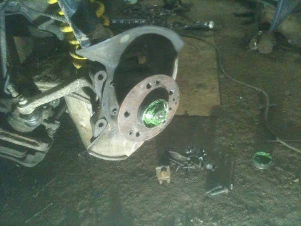 замена и регулировка конусных подшипников передней ступицы — Mercedes ...