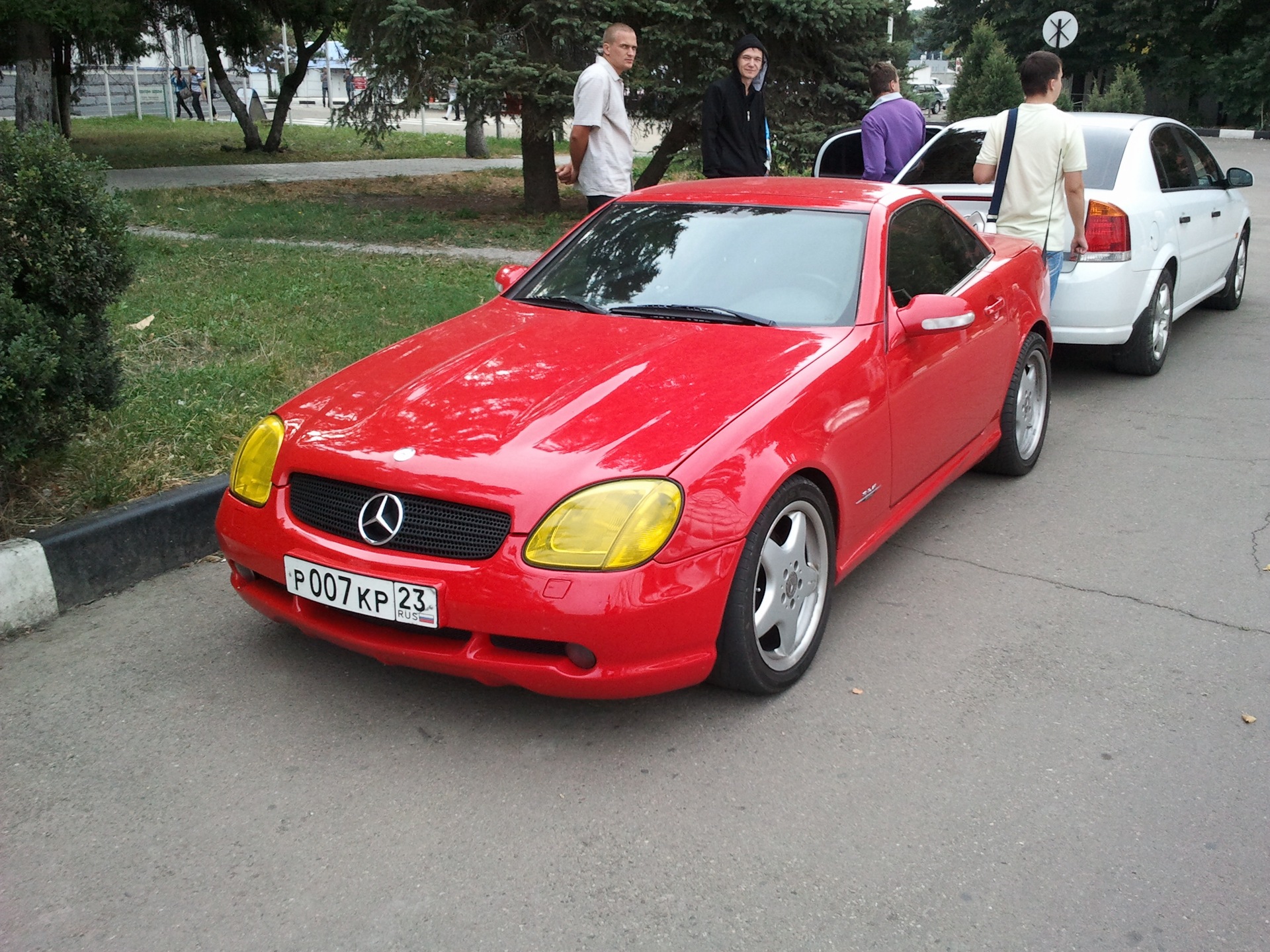 желтые фары — Mercedes-Benz SLK (R170), 2,3 л, 2000 года | прикол | DRIVE2