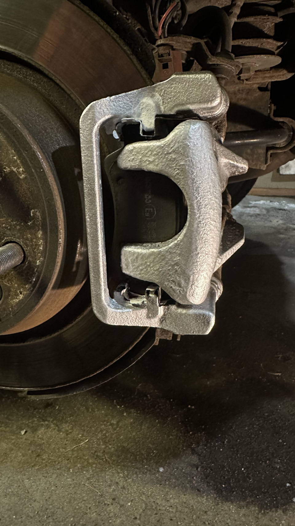 Обслуживание тормозов и окрас суппортов. — Land Rover Range Rover ...