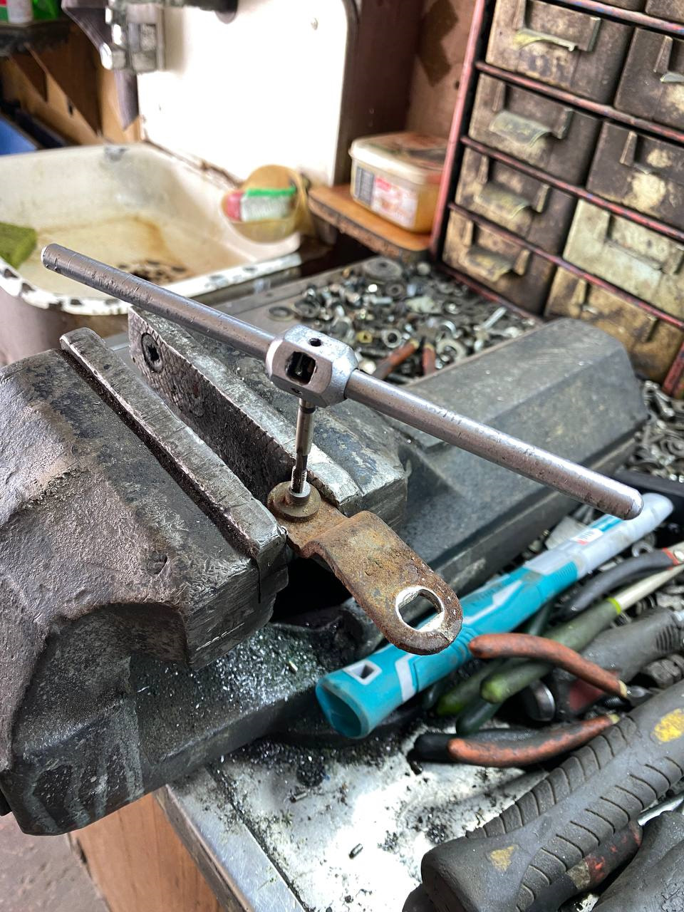 Фото в бортжурнале Ford Escape (3G)