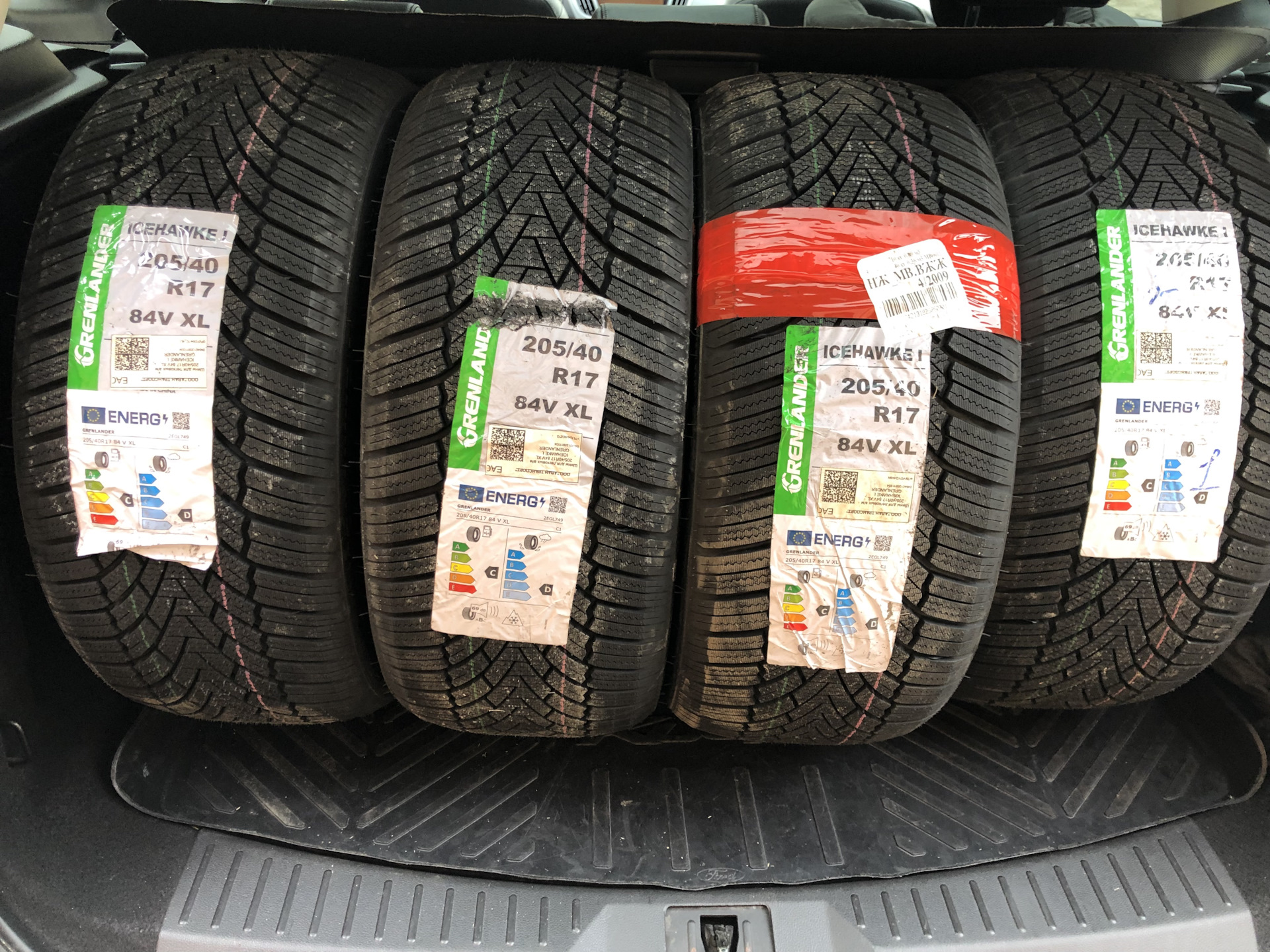 Замена зимней резины GRENLANDER ICEHAWKE 1 205/40R17 84V XL — Ford Fiesta  ST (Mk VI), 1,6 л, 2015 года | шины | DRIVE2