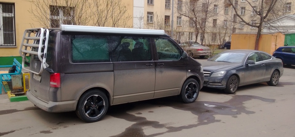 Multivan шины. Колеса на 17 фольксваген т5. Volkswagen caravelle т5 r19 колеса. Диски на vw multivan t5. Vw multivan t6 off road.