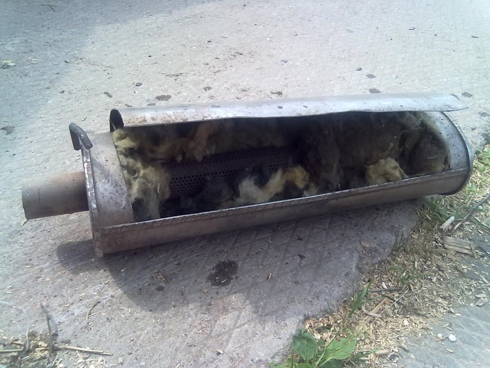 Самодельный прямоточный глушитель — LADA 2114, 1,5 л., 2006 года ...