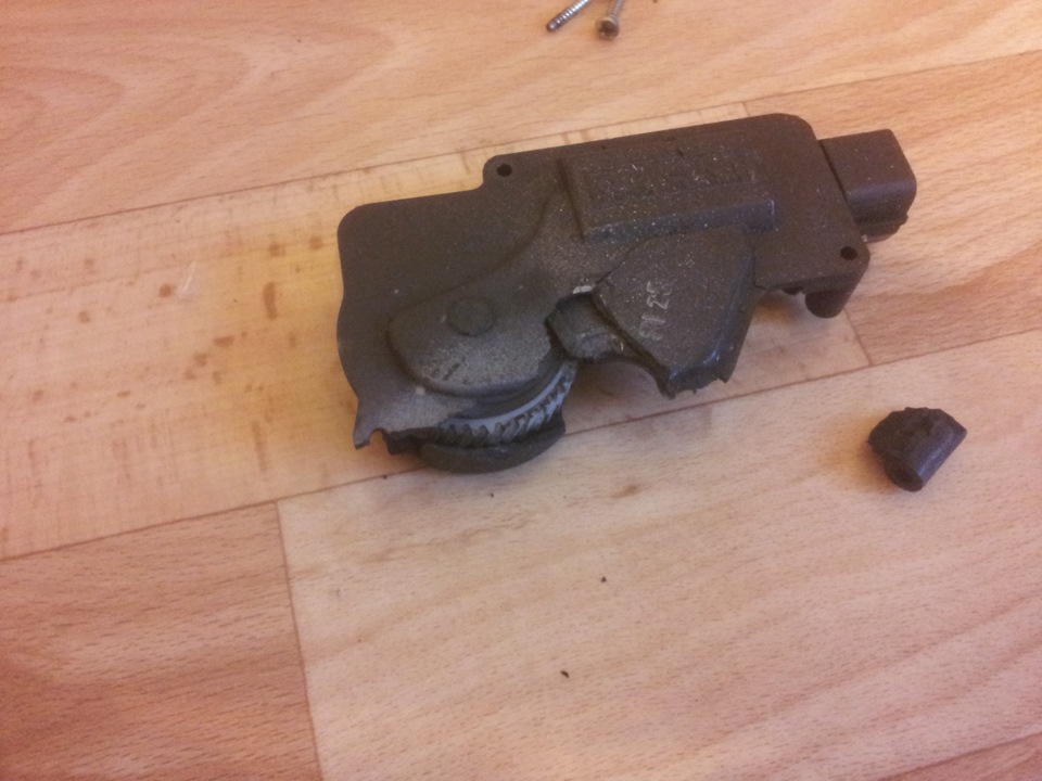 хендай гранд старекс не работает блокировка дверей