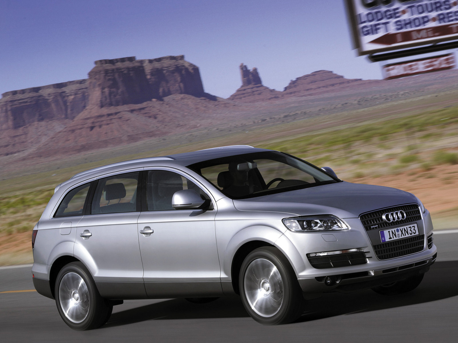 Audi q7 4l фото