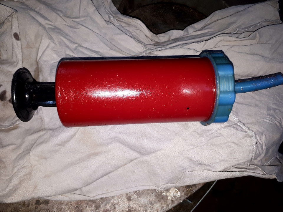 шприц нагнетательный. стоит дешево. — KIA Optima (4G)