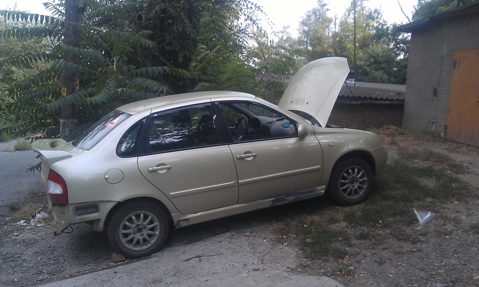 Попытка выгнать воздушную пробку. — Lada Калина седан, 1,6 л, 2006 года ...