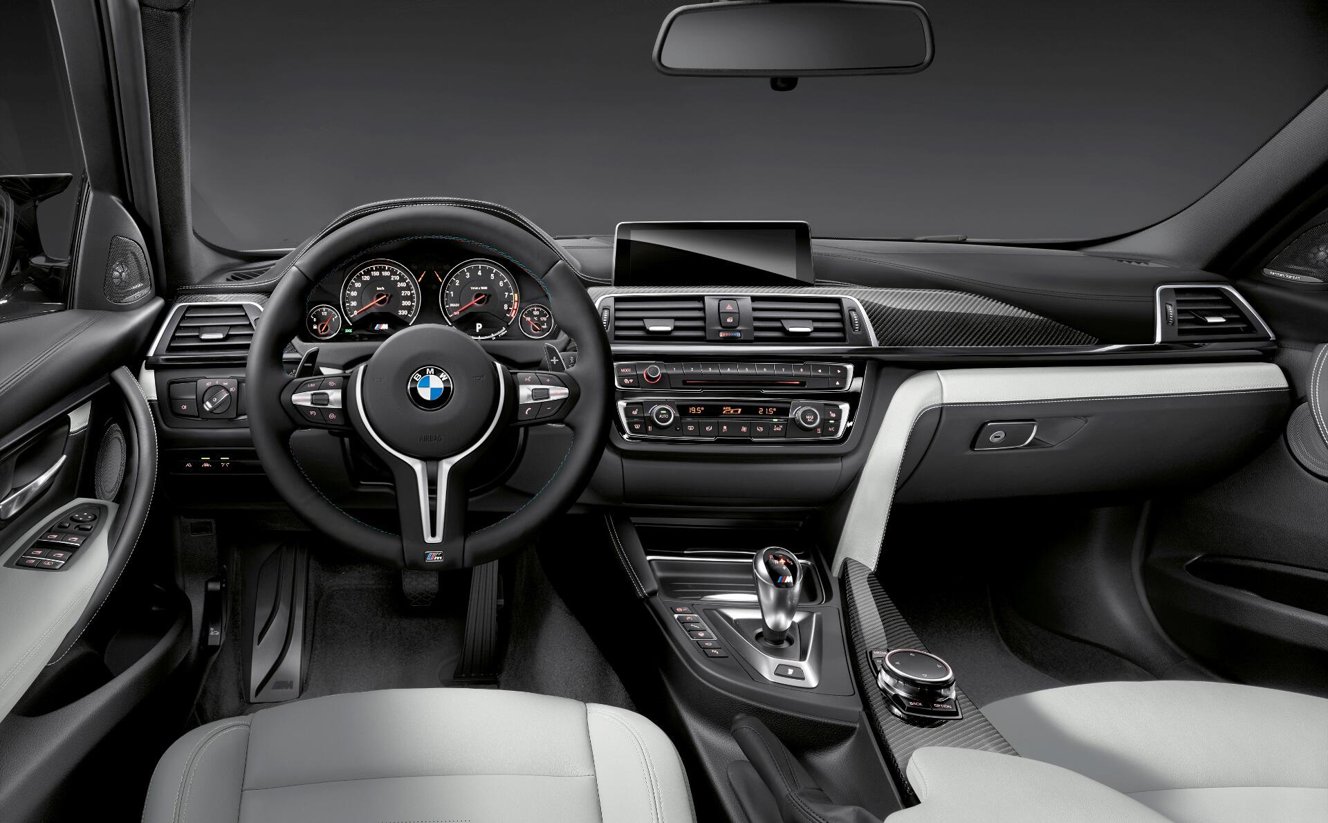 Салон bmw. BMW m3 салон. BMW m3 f80 салон. BMW m3 2016 салон. BMW m3 2014.