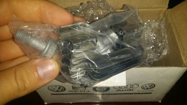 Тормозные колодки VAG 6RU698151A — DRIVE2