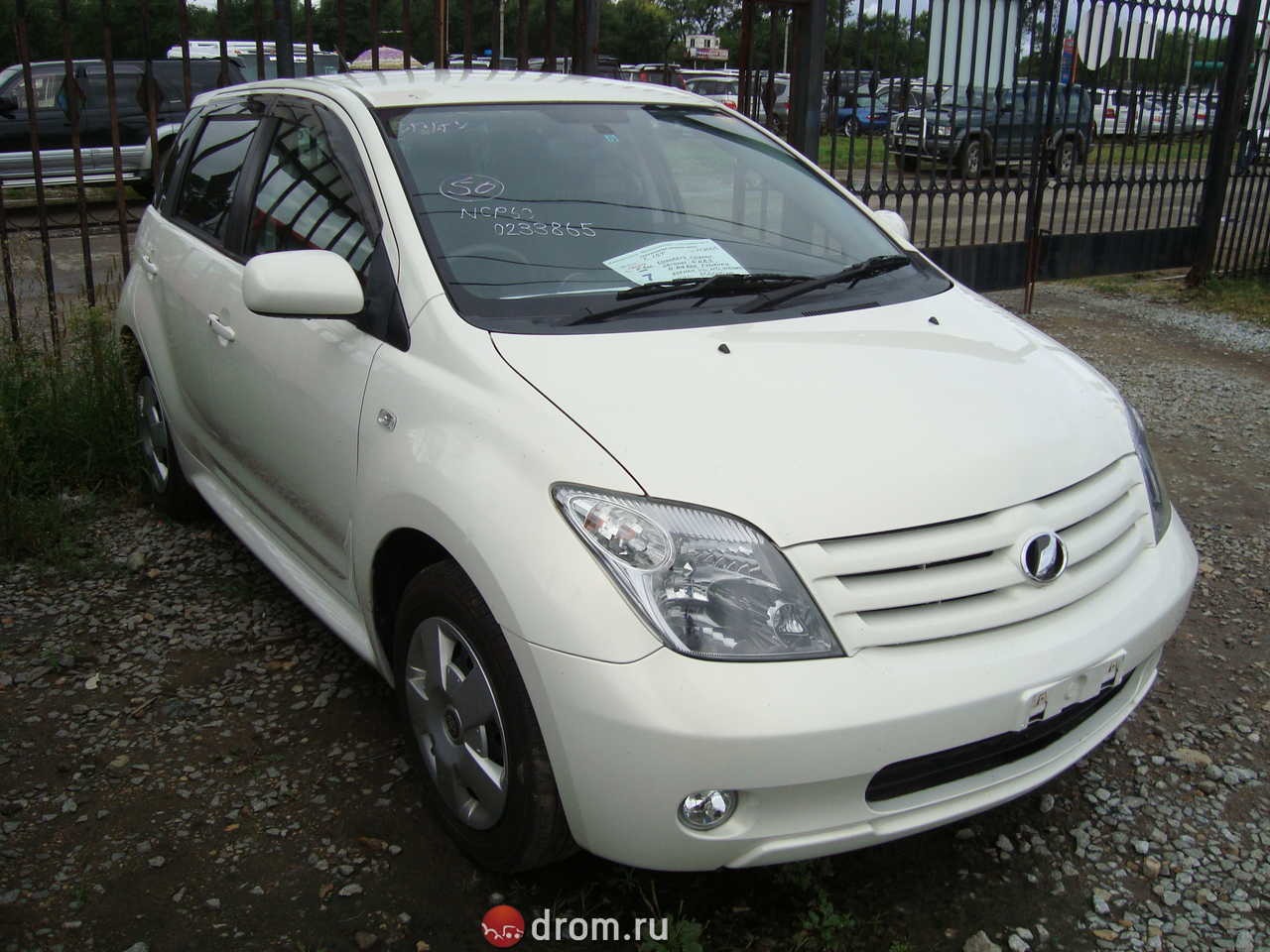   Toyota ist 13 2002