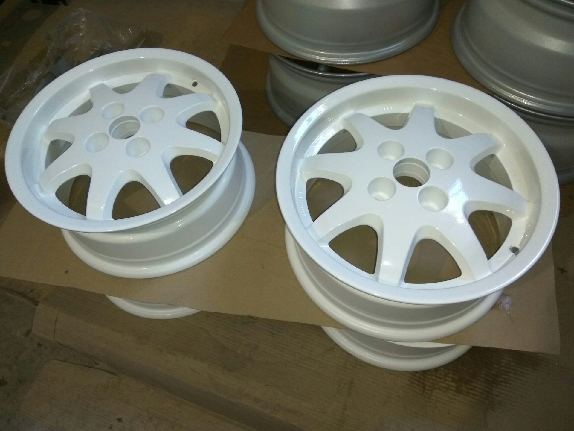 Нормальные диски. Диски r15 4x100 oz ruote. БКМПО r15 4x100 et35. Диски ruote o.z r 14. Mazda ruote o.z. r14.