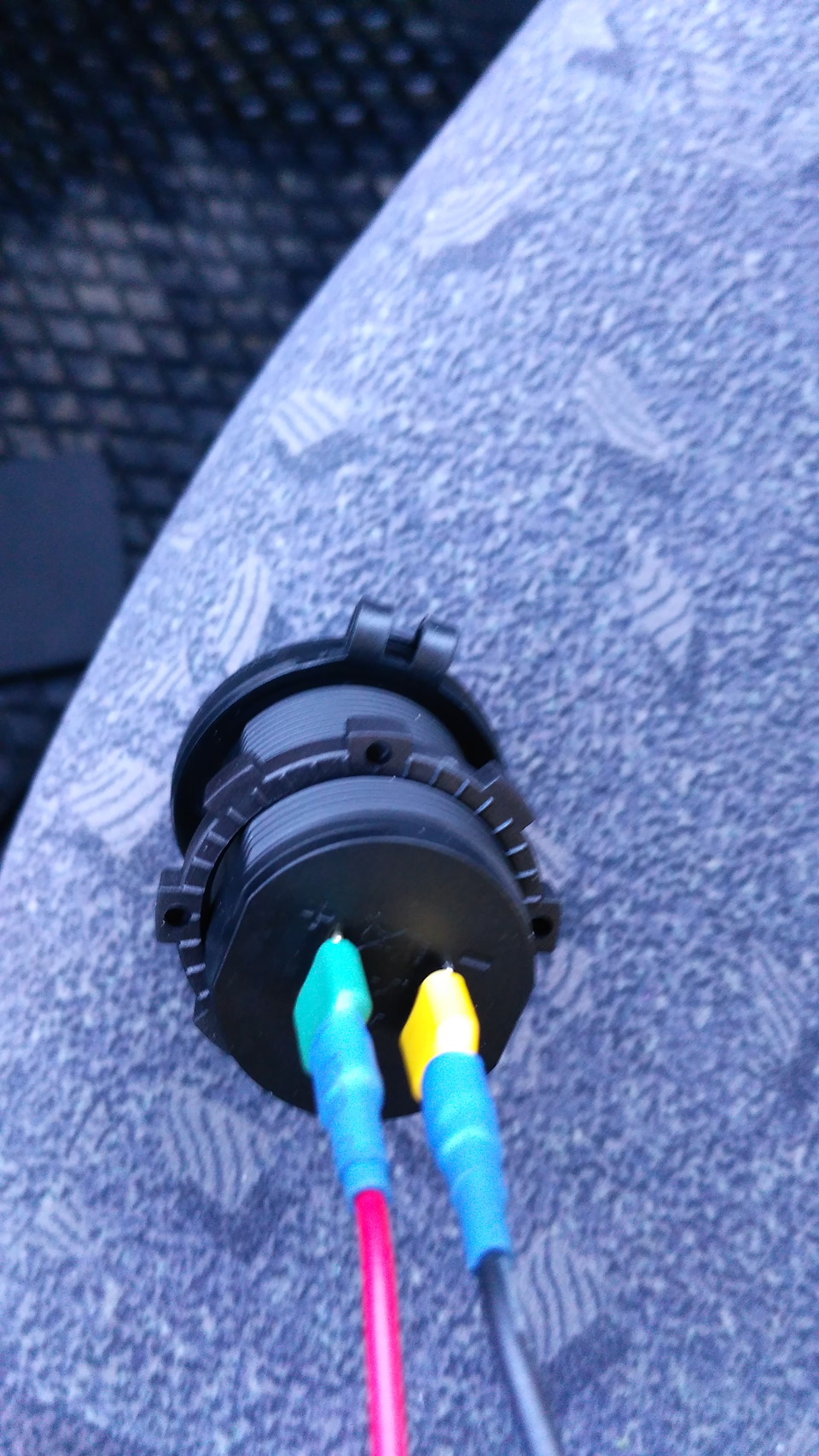 Usb розетка в автомобиль вместо прикуривателя