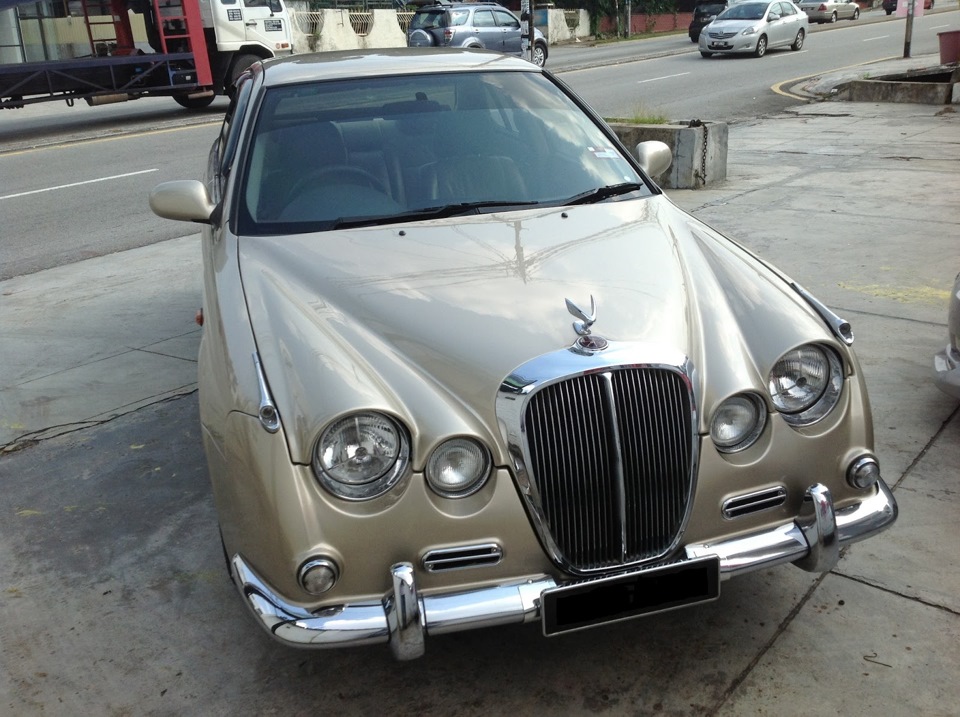 Митсуока модельный ряд. Mitsuoka viewt 1996. Mitsuoka Ryoga. Мицуока 1998. Nissan Gloria Mitsuoka.