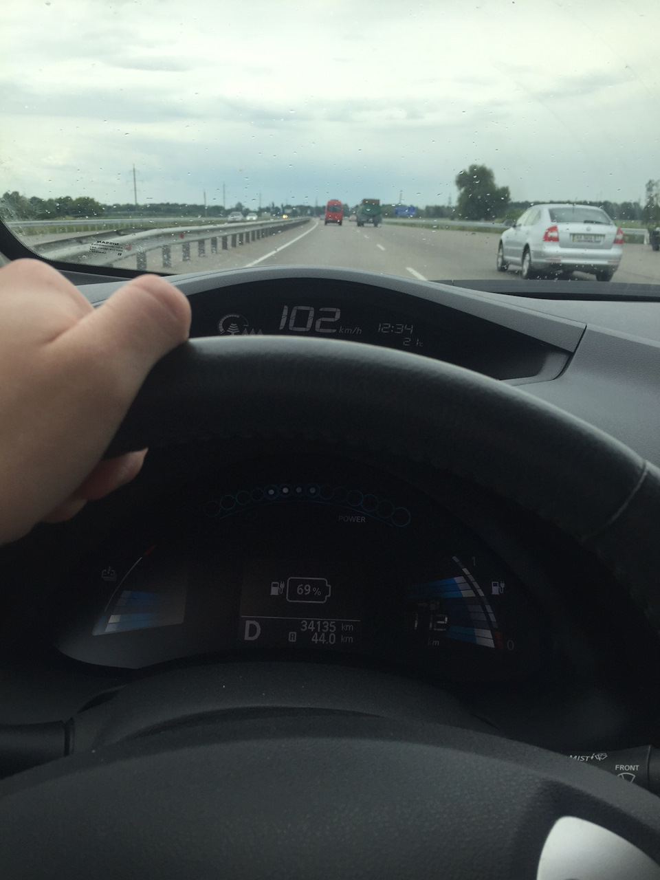 Фото в бортжурнале Nissan Leaf (1G)