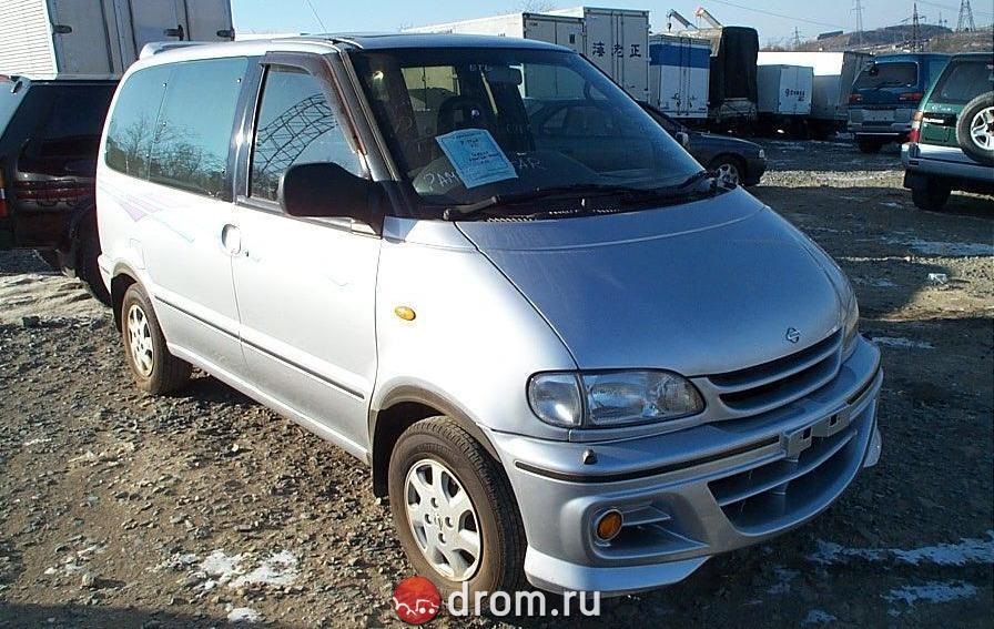 Nissan Serena c23 салон