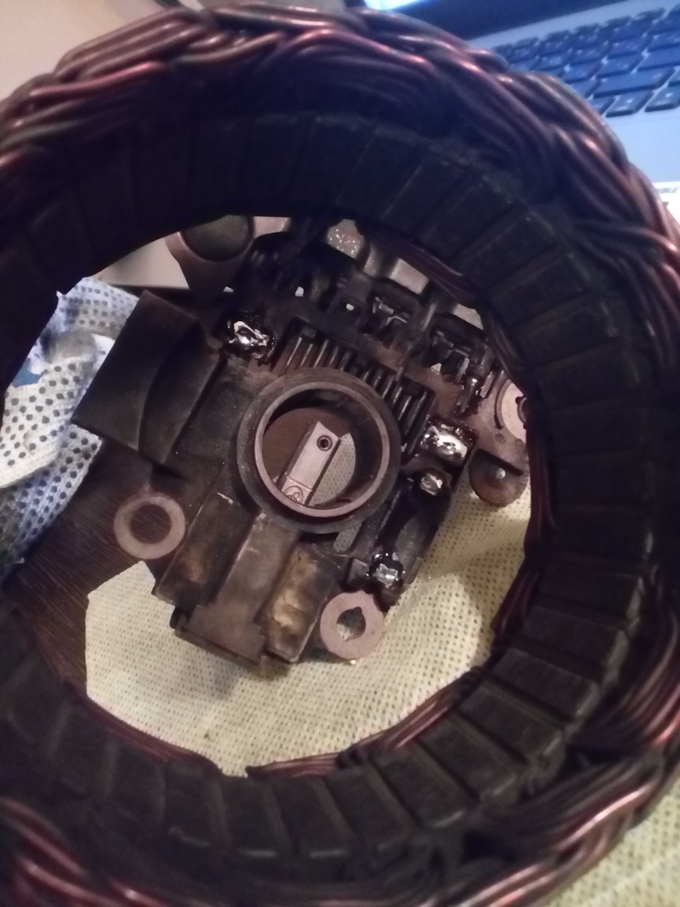 Неисправный генератор — Subaru Forester (SF), 2,2 л, 1998 года | своими ...