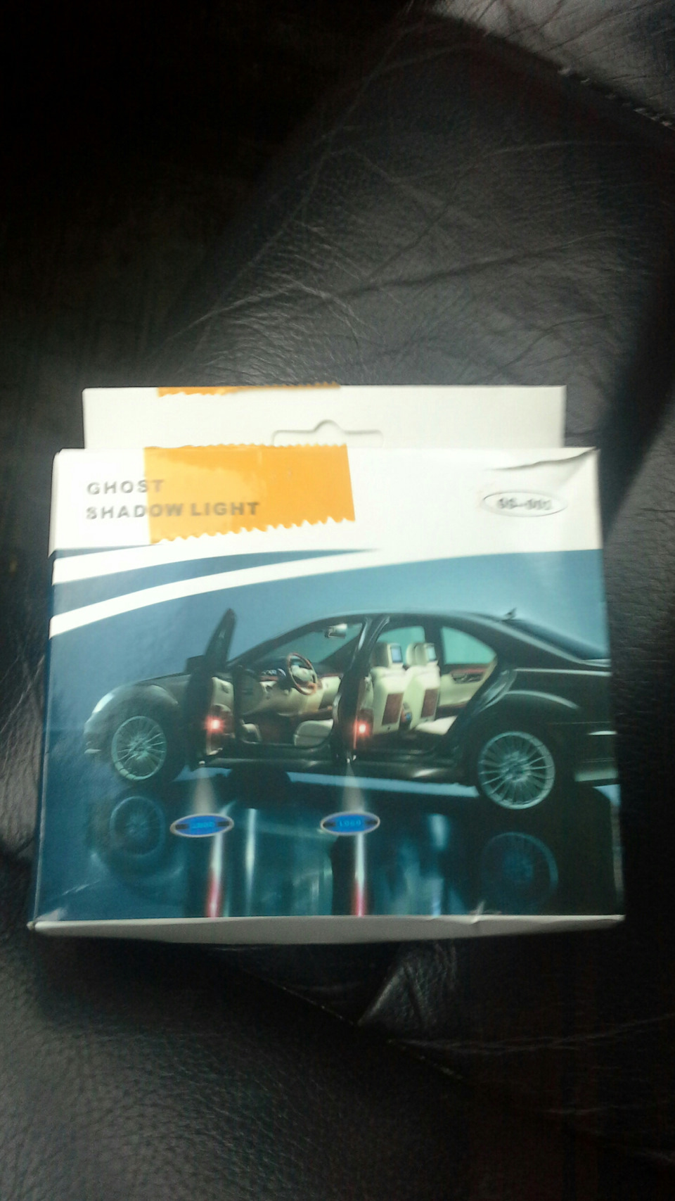 Новогодние подарки (Логотип Вольво) в двери. — Volvo V50, 1,6 л, 2006 ...