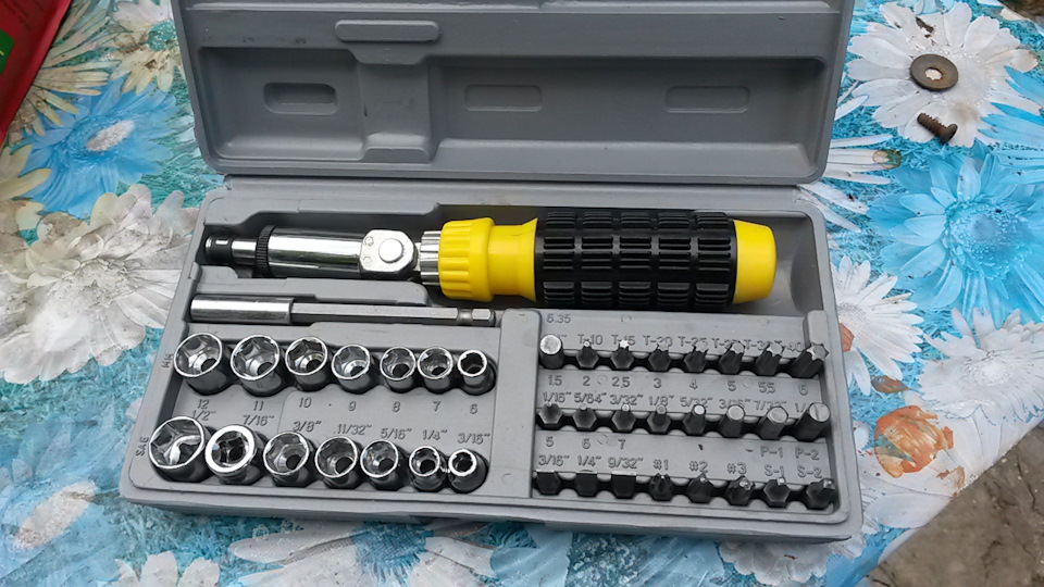 Плавающие обороты. — Lada Калина хэтчбек, 1,6 л, 2008 года | своими ...