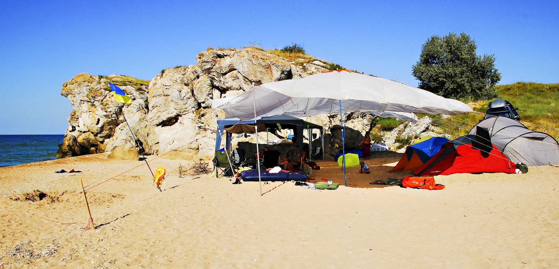 Генеральские пляжи с палаткой