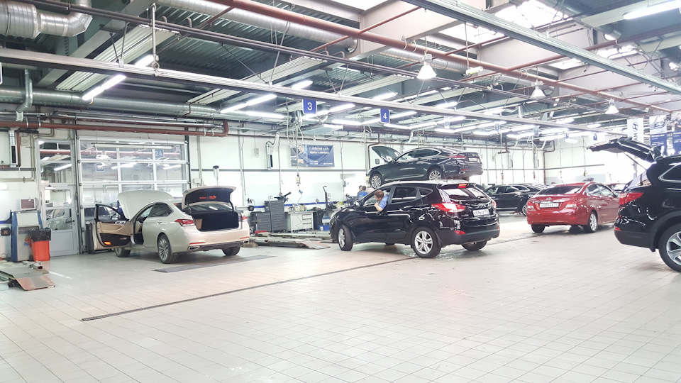 Hyundai premium assurance и рольф Алтуфьево — Hyundai Genesis (2G), 3 л ...