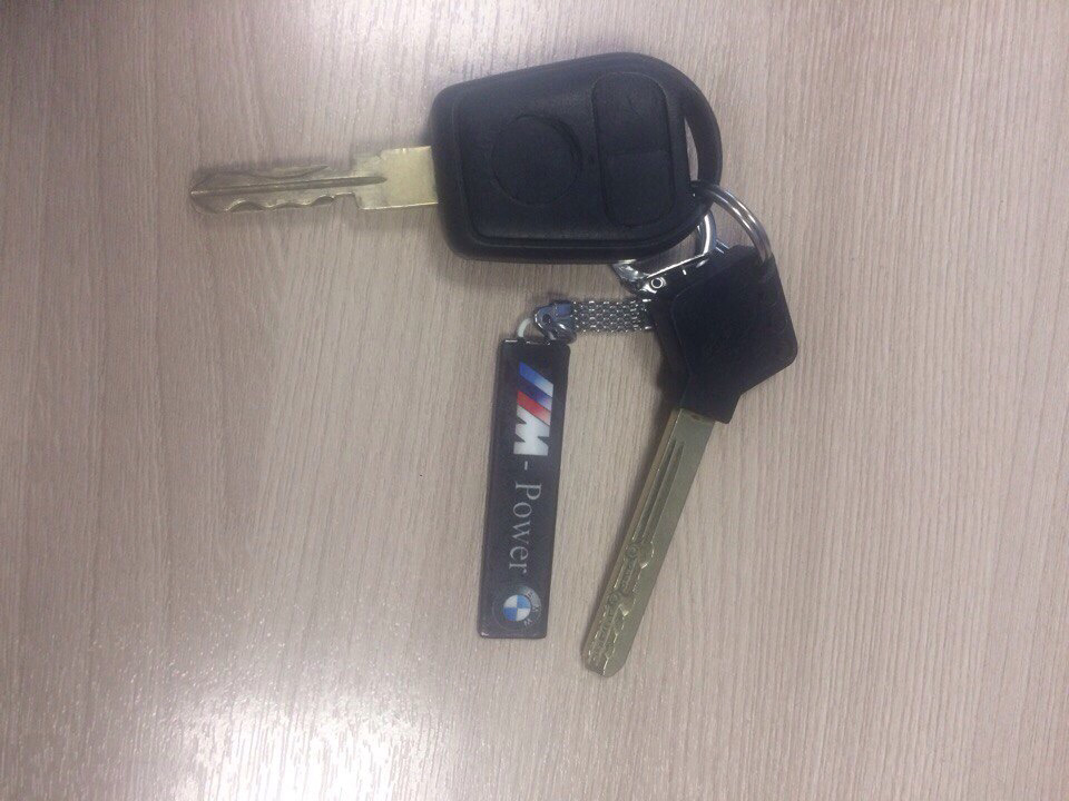 Брелок — BMW 5 series (E39), 2,5 л, 1996 года | аксессуары | DRIVE2