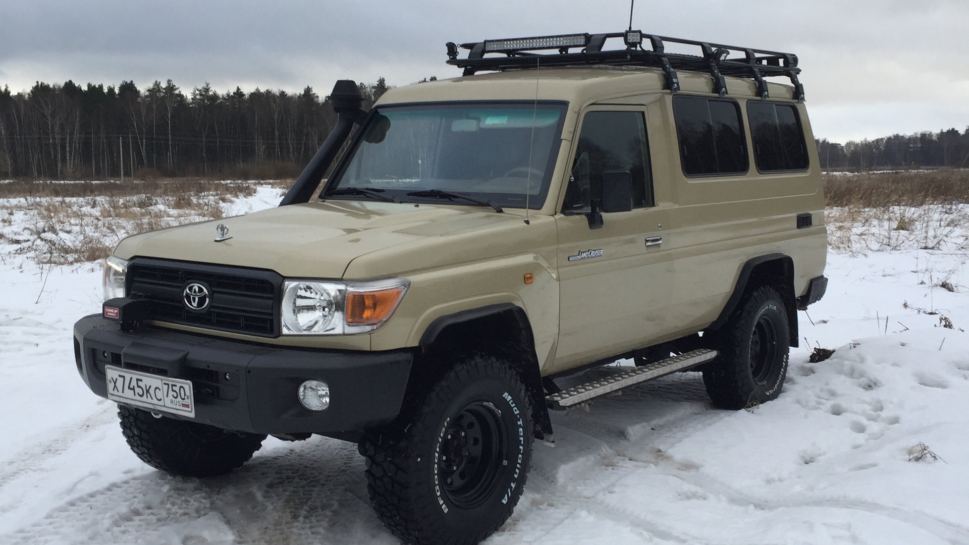 Дром братск. Toyota LC 78. Toyota Land Cruiser Hunter 70. Тойота Лэндкрузер 78 новый. Тойота ленд Крузер 78 охотник новый.