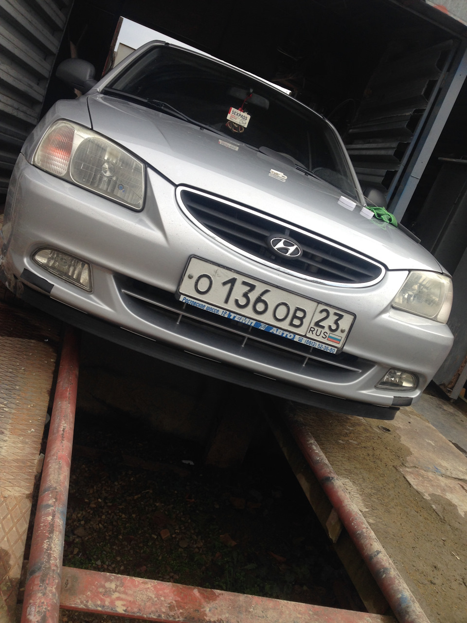 Губа ( сплиттер ) на бампер — Hyundai Accent (2G), 1,5 л, 2003 года |  тюнинг | DRIVE2